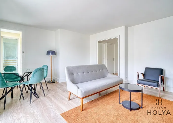 A - Le Sanctuaire - 341b Versailles
